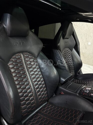 Audi RS7-13