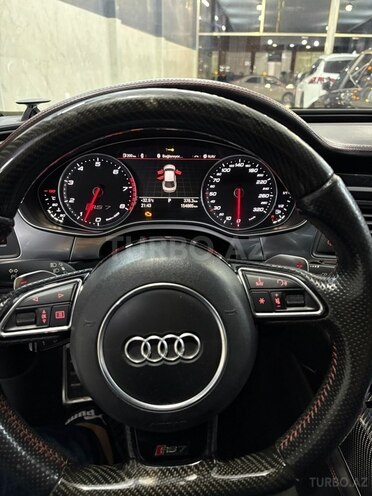 Audi RS7-14