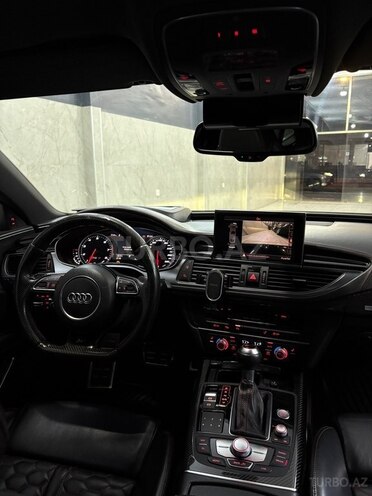 Audi RS7-22