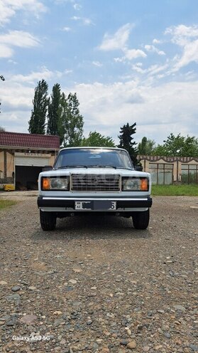 LADA (VAZ) 2107-1
