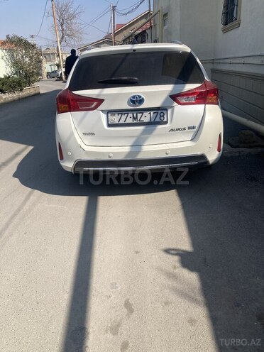 Toyota Auris-5