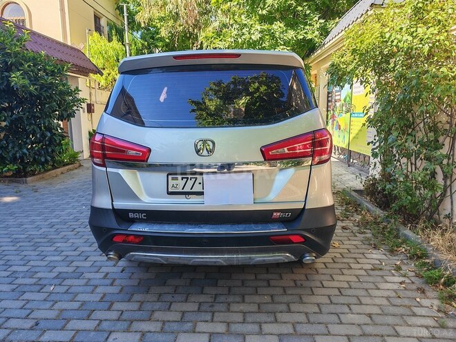 Baic M60-12