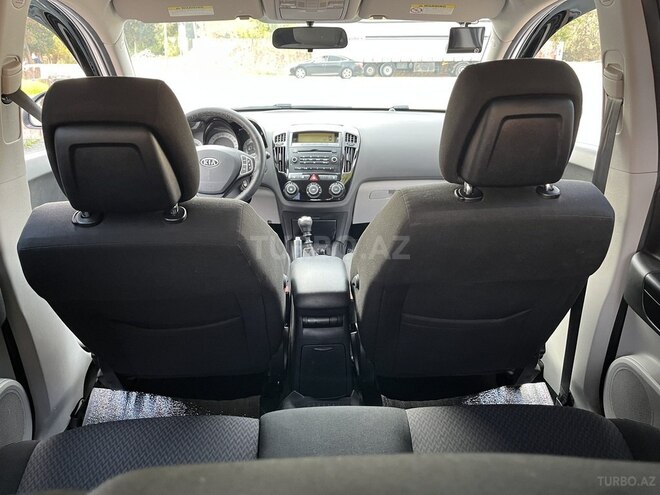 Kia Ceed-11