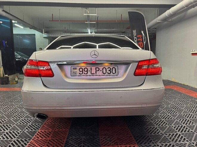 Mercedes E 200-3
