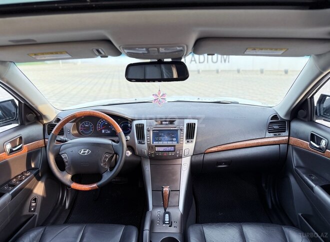 Hyundai Sonata-2