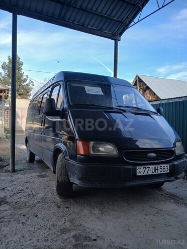 Ford Transit-6