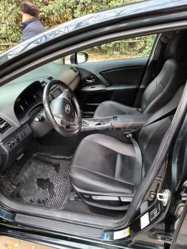 Toyota Avensis-8
