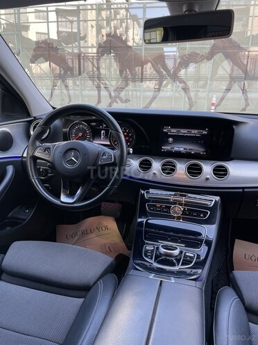 Mercedes E 200-7