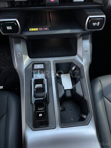 Toyota RAV4-20