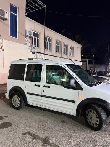 Ford Tourneo Connect-4