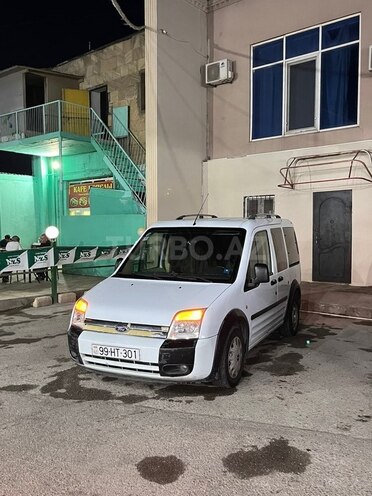 Ford Tourneo Connect-1