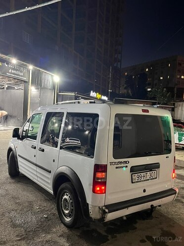 Ford Tourneo Connect-6