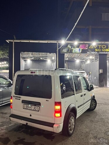 Ford Tourneo Connect-8