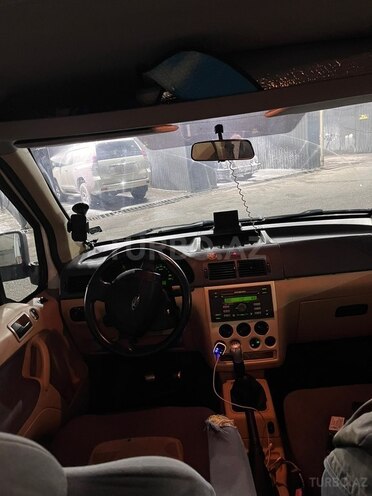 Ford Tourneo Connect-11