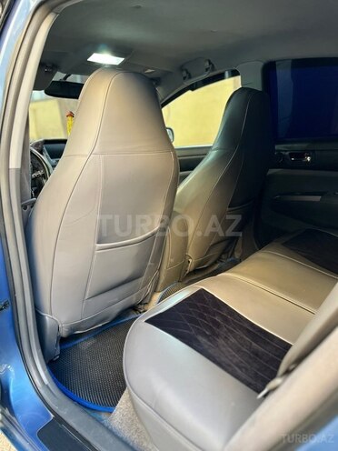 Toyota Prius-7