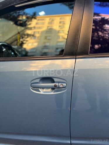 Toyota Prius-13