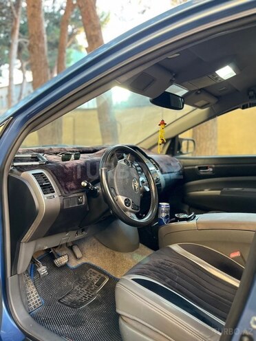 Toyota Prius-8