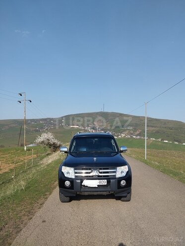 Mitsubishi Pajero-3