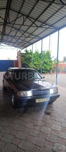Mercedes 190-1