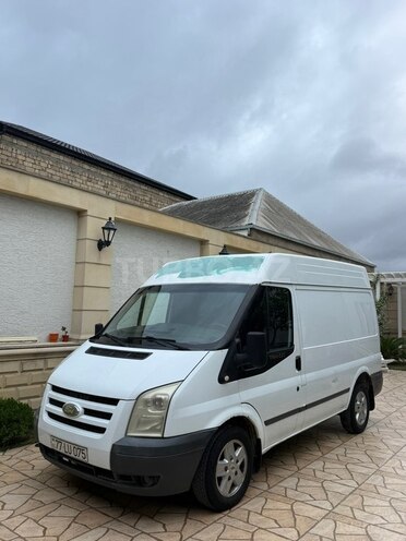Ford Transit-7