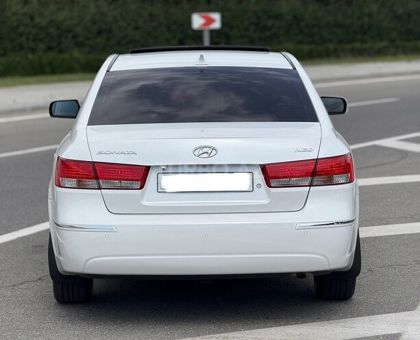 Hyundai Sonata-19