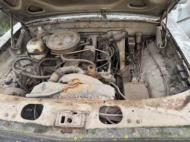 GAZ 24 "Volga"-4