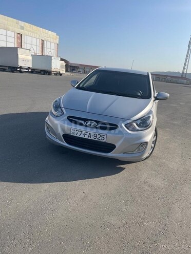 Hyundai Accent-1