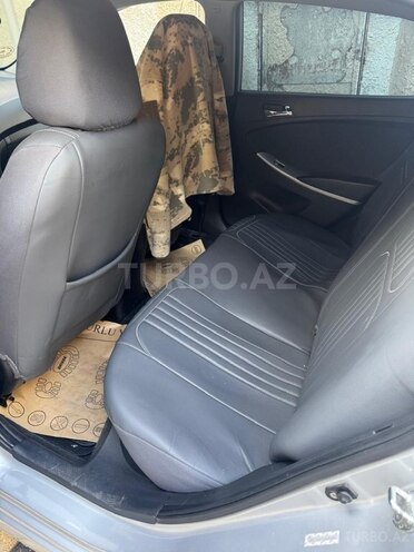 Hyundai Accent-7