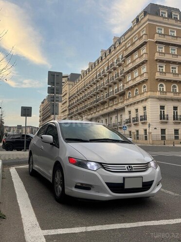 Honda Insight-3