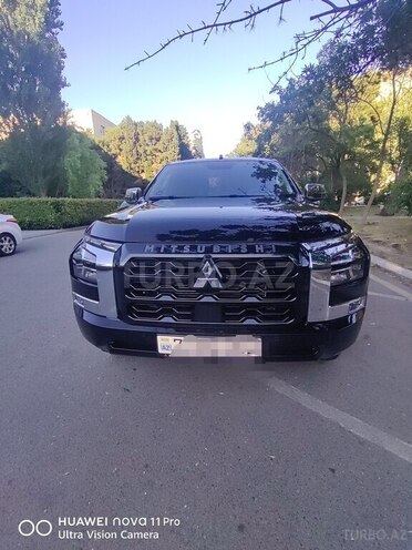 Mitsubishi L200-4