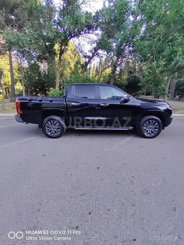 Mitsubishi L200-7