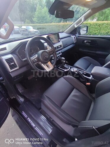 Mitsubishi L200-14