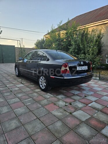 Volkswagen Passat-5