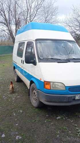 Ford Transit-2