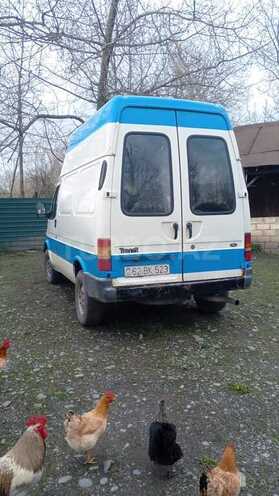 Ford Transit-3