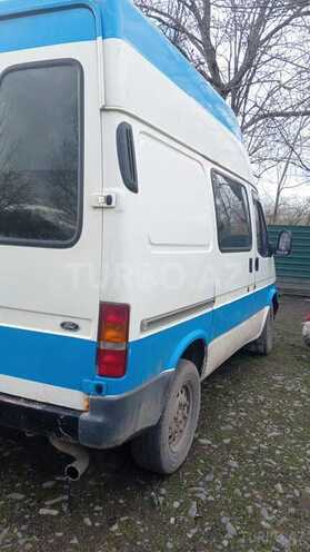 Ford Transit-4