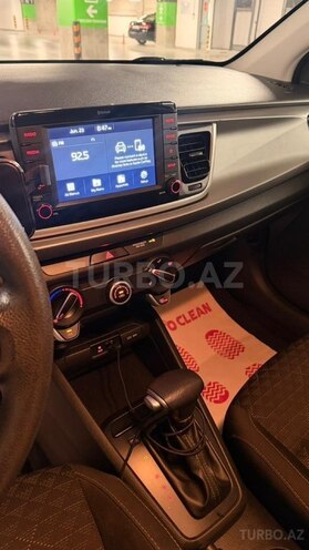Kia Rio-5