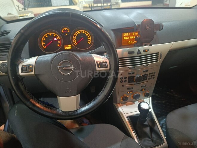 Opel Astra-13
