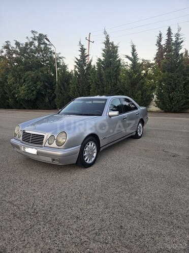 Mercedes E 240-9