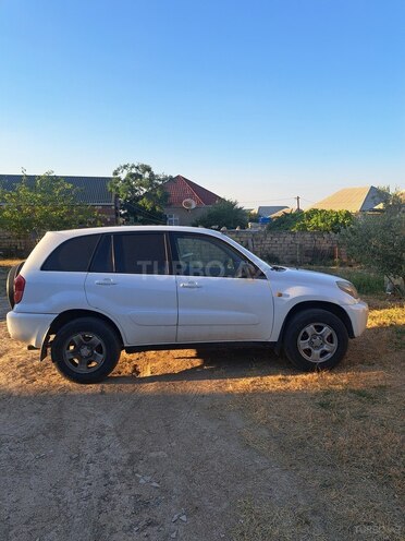 Toyota RAV4-5