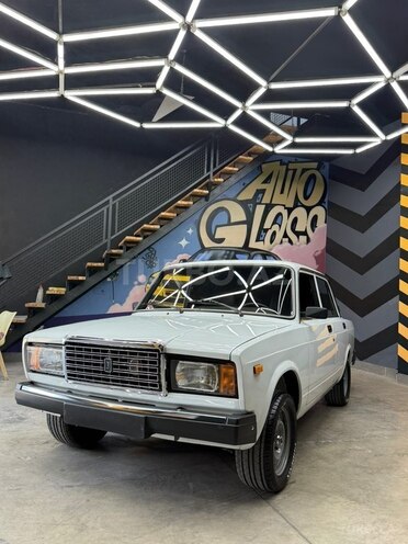 LADA (VAZ) 2107-1