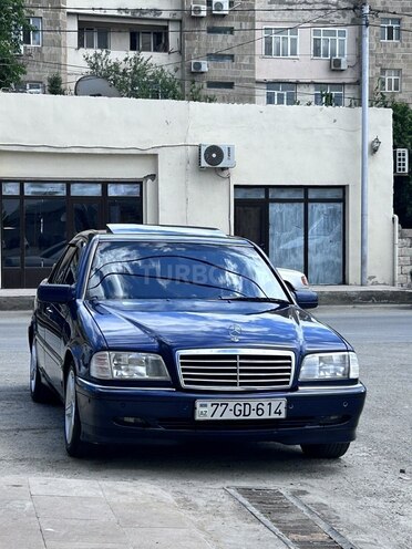 Mercedes C 200-1