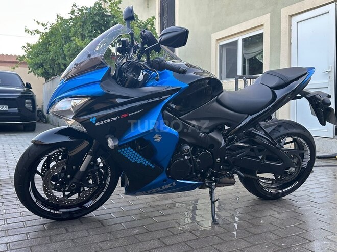Suzuki GSX-S1000F-2