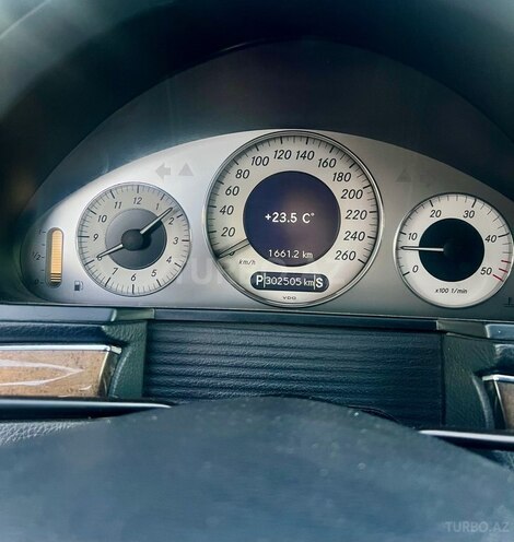 Mercedes E 280-12