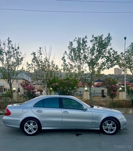Mercedes E 280-7