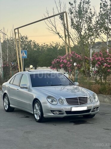Mercedes E 280-4