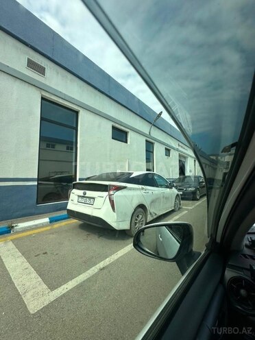 Toyota Prius-2