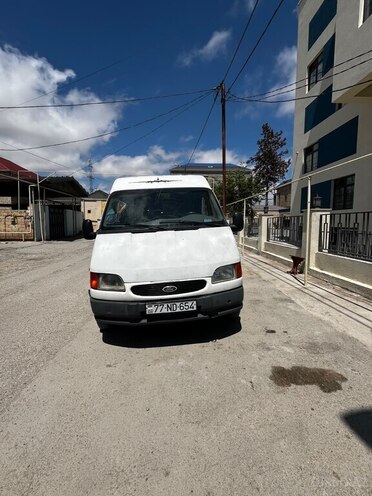 Ford Transit-1
