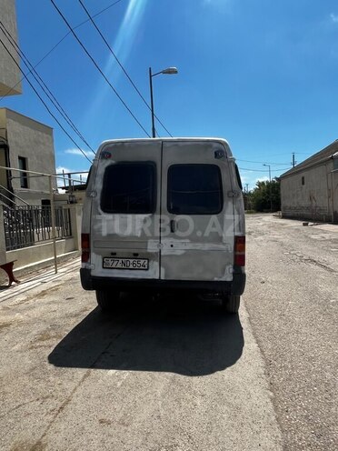 Ford Transit-4