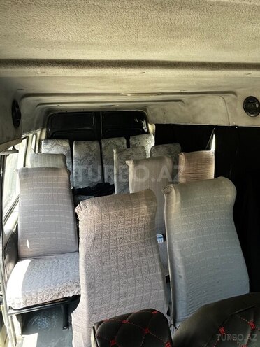 Ford Transit-8